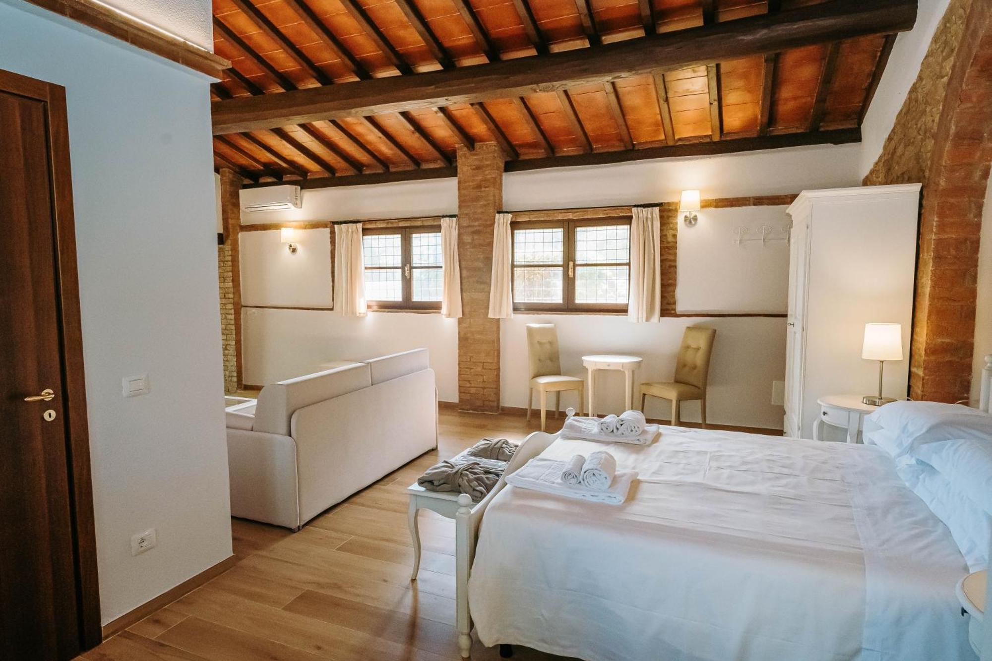 منزل الضيف سوفيتشيلي  في Borgo Il Poggiaccio Residenza D'Epoca المظهر الخارجي الصورة